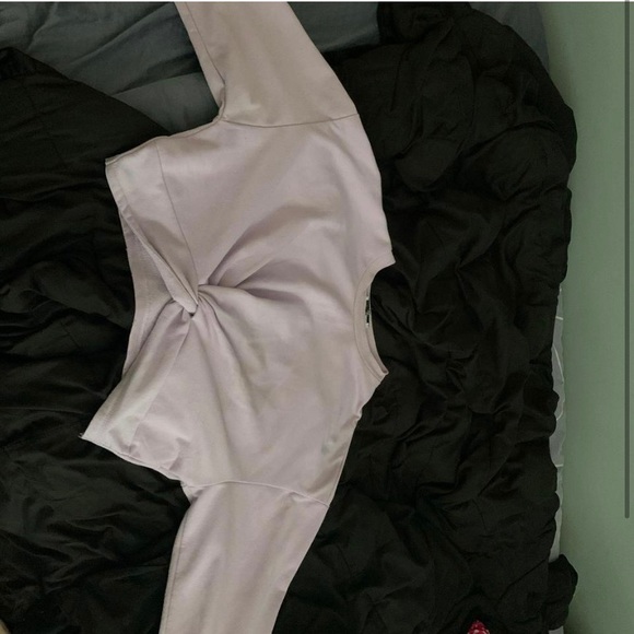 Cute long sleeve lilac crop top - Picture 1 of 1